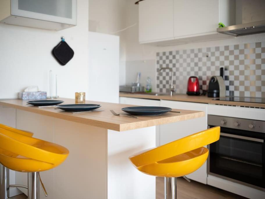 Appartement Tout Equipe Climatise Terrasse Hopital De La Timone มาร์กเซย ภายนอก รูปภาพ